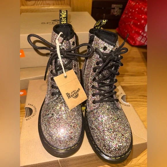Dr. Martens big kids 5 1460 Farrah Chunky Glitter Ankle Boots - Picture 4 of 8